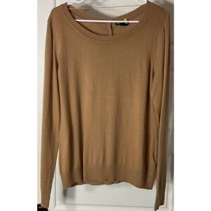 H&M Tan/Camel Long Sleeve Crew Neck w/Button Accent on Back Sweater L